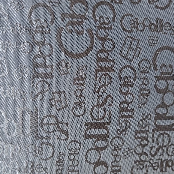 CABOODLES Black Embossed Ladies Cosmetic Bag. Like New! - Picture 3 of 16